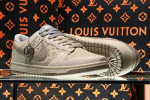NIKE - NH1080 DUNK SB LOUIS VUITTON
