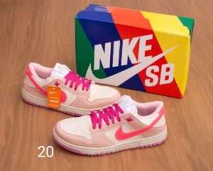 NIKE DUNK SB