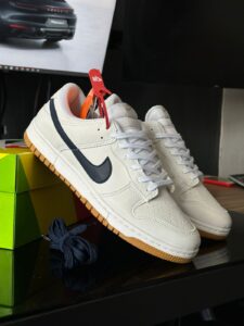NIKE SB DUNK LOW