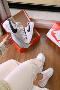 NIKE BLAZER LOW 77