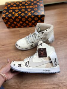 BOTA LOUIS VUITTON