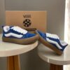 VANS KNU