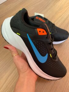 NIKE WINFLO 10