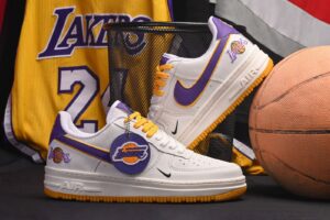 NIKE AIR FORCE NBA