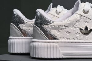 ADIDAS COMPACT - AD102