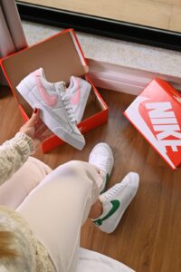 NIKE BLAZER LOW 77