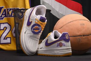 NIKE AIR FORCE NBA