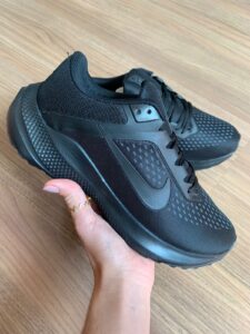 NIKE WINFLO 10
