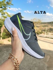 NIKE ZOOMX