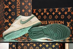 NIKE - NH1080 DUNK SB LOUIS VUITTON