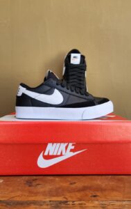 NIKE BLAZER LOW 77