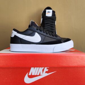 NIKE BLAZER LOW 77