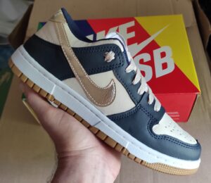 NIKE DUNK SB